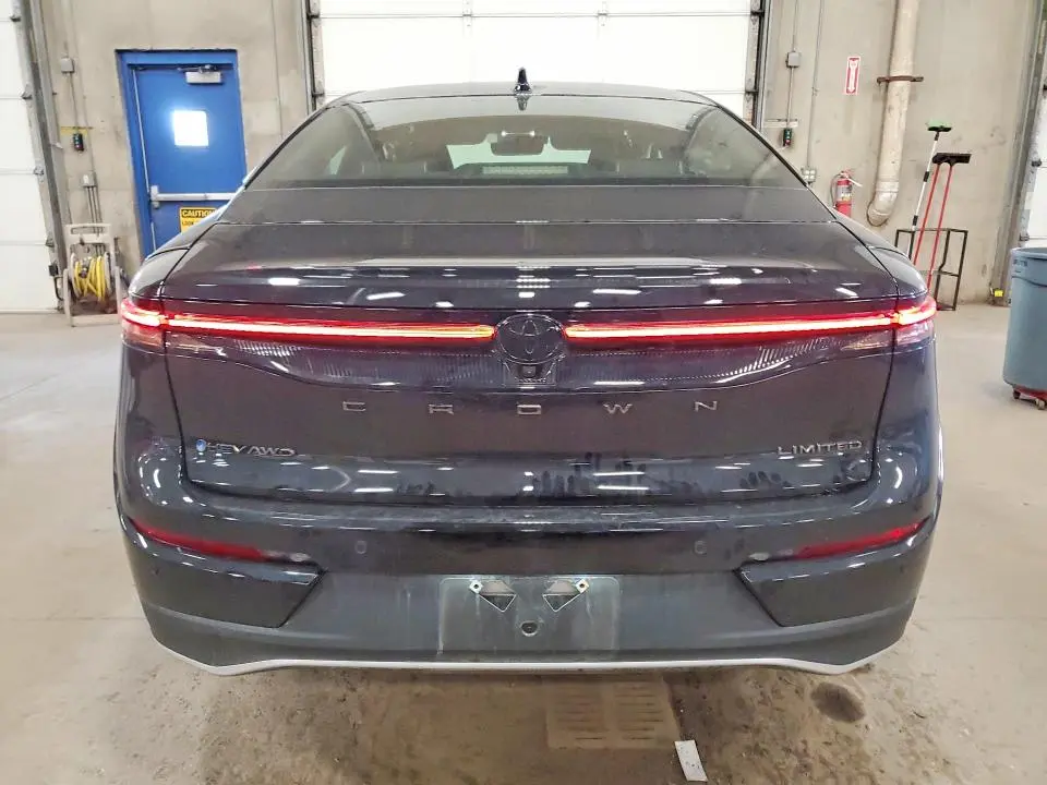 2025 TOYOTA CROWN NIGHTSHADE  