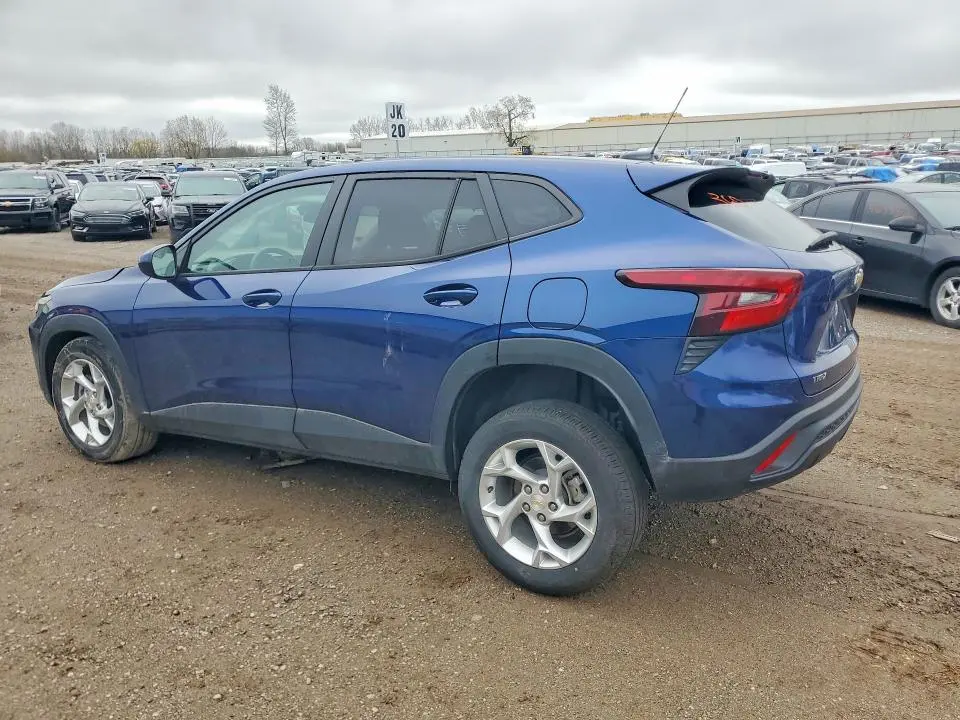 2024 CHEVROLET TRAX LS  