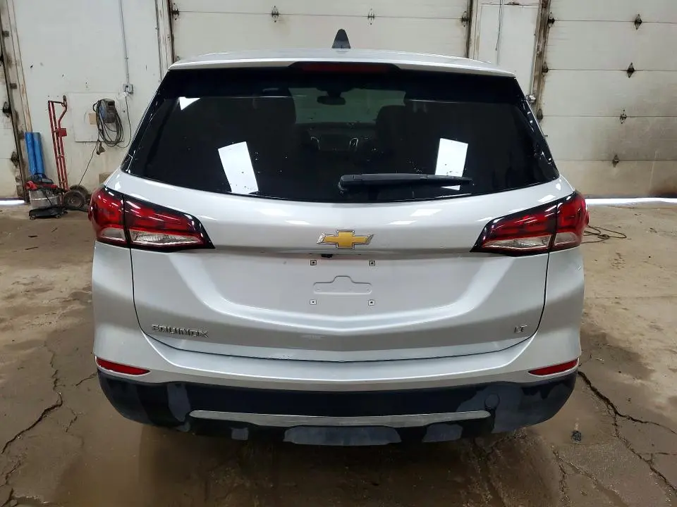 2022 CHEVROLET EQUINOX LT  