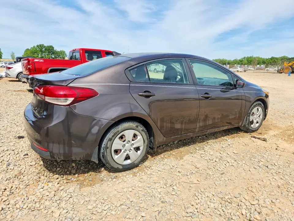 2017 KIA FORTE LX  