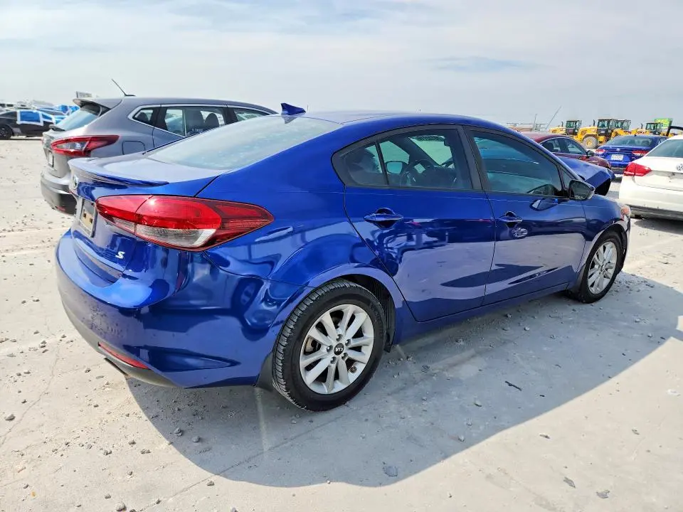 2017 KIA FORTE S  