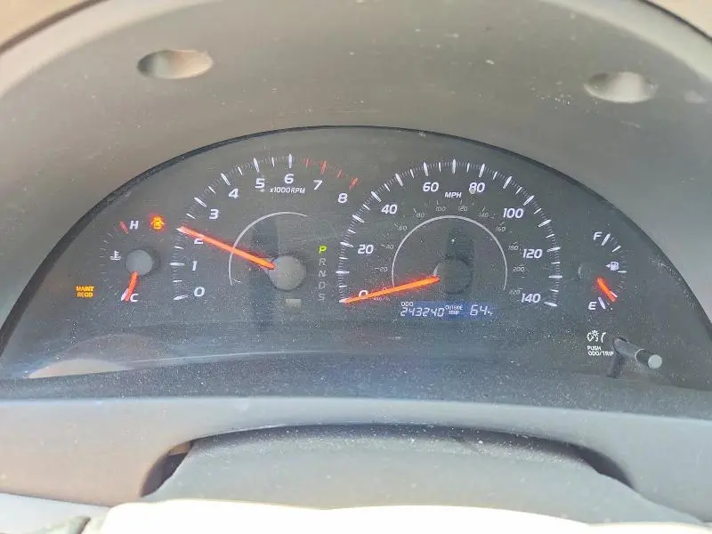 2010 TOYOTA CAMRY LE  