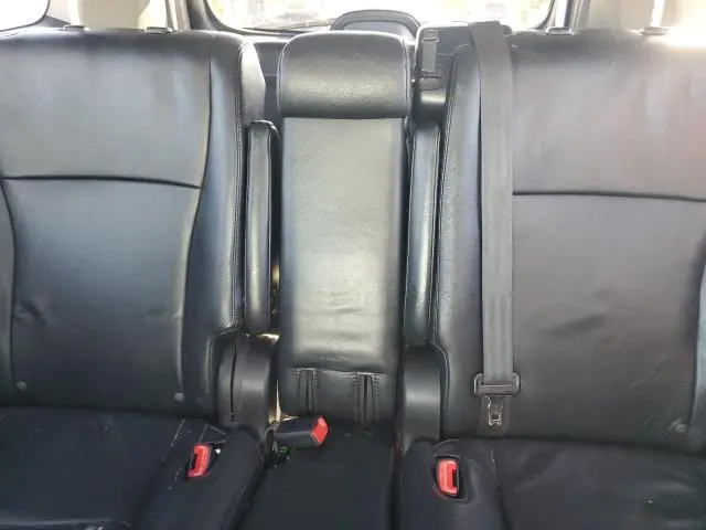 2010 TOYOTA HIGHLANDER SE  