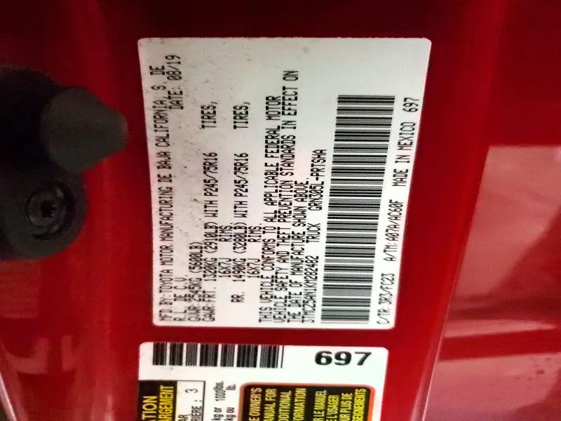 2019 TOYOTA TACOMA SR5 V6  