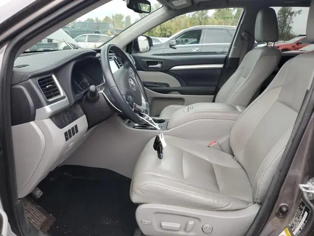 2016 TOYOTA HIGHLANDER XLE  