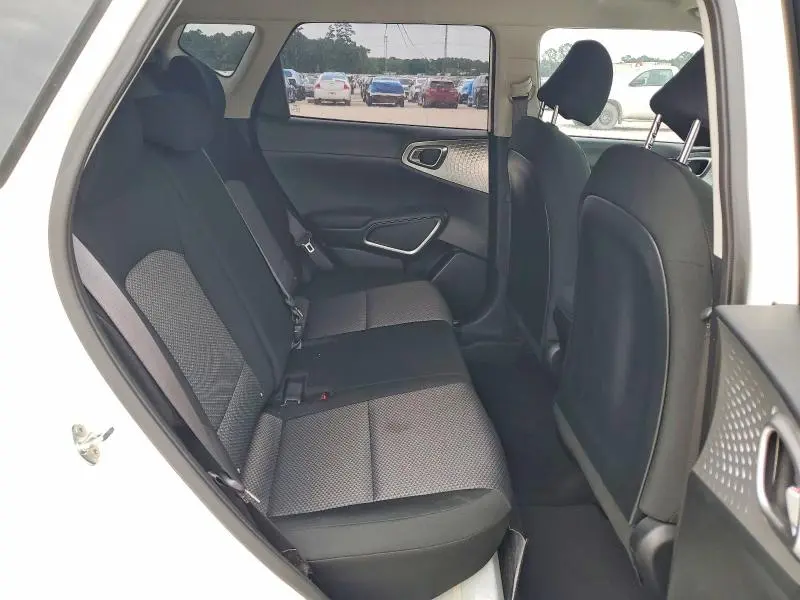 2022 KIA SOUL LX  