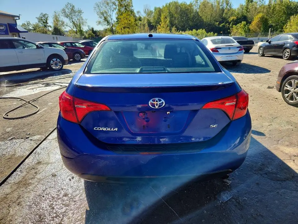 2019 TOYOTA COROLLA SE  