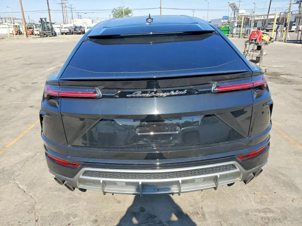 2019 LAMBORGHINI URUS   