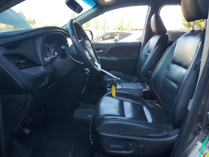 2015 TOYOTA SIENNA SPORT  