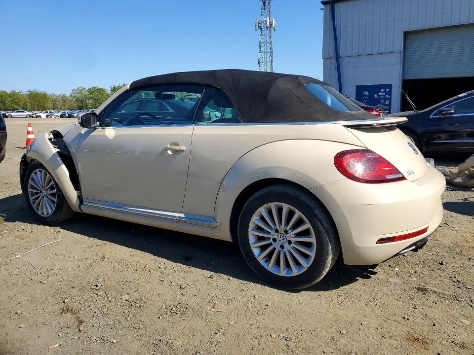 2019 VOLKSWAGEN BEETLE S  