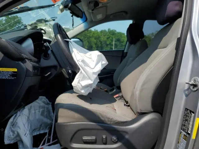 2016 HYUNDAI SANTA FE SE  