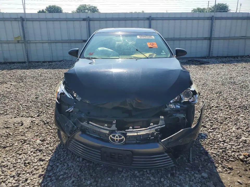 2016 TOYOTA CAMRY LE  