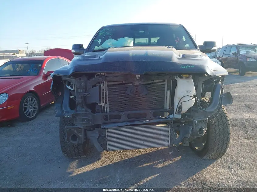 2022 RAM 1500 LIMITED  4X4 5'7 BOX