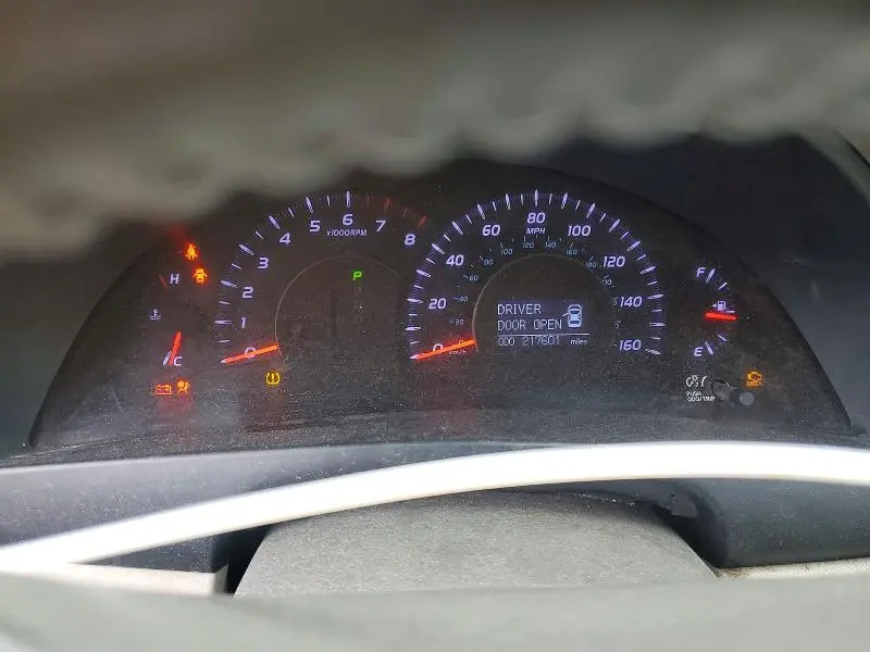 2010 TOYOTA CAMRY XLE V6  