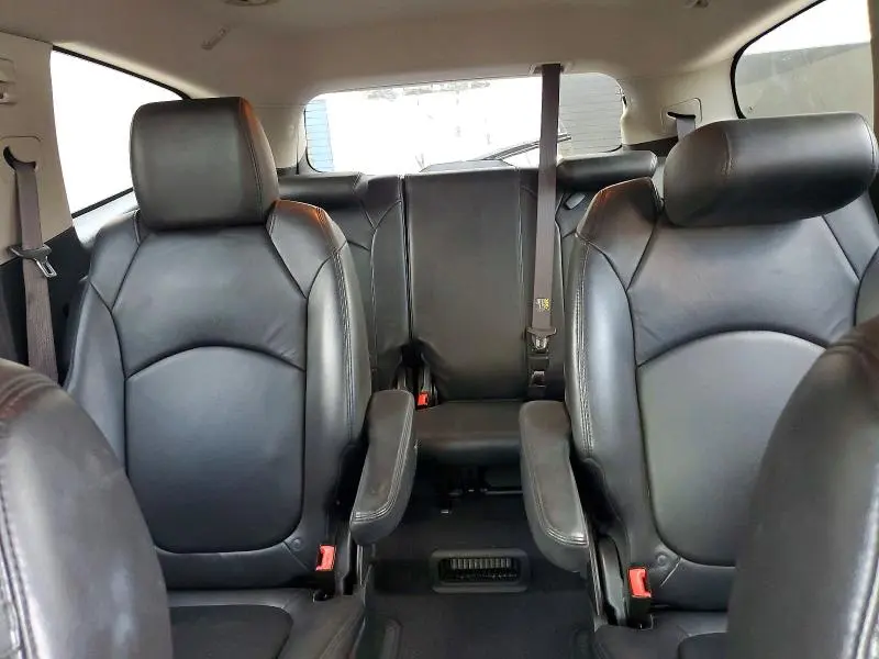 2012 CHEVROLET TRAVERSE LT  