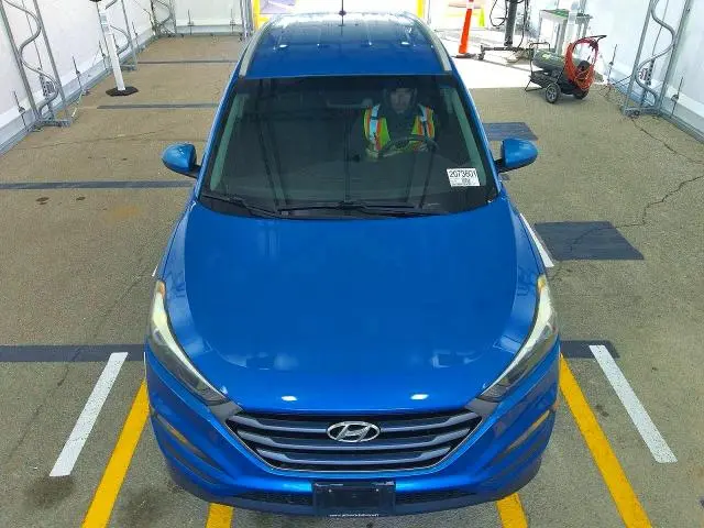 2016 HYUNDAI TUCSON SE  
