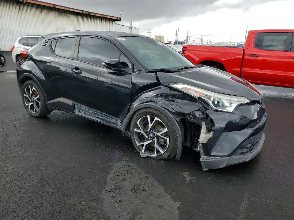2018 TOYOTA C-HR XLE  