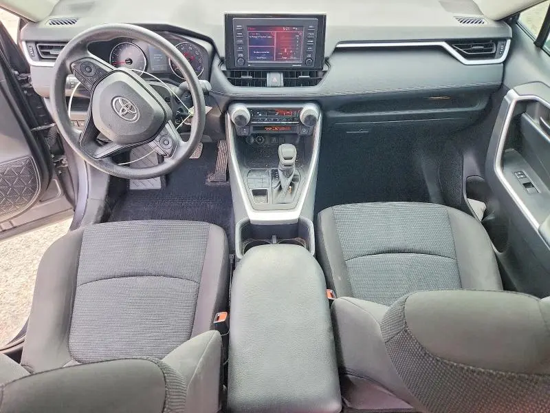 2022 TOYOTA RAV4 LE  