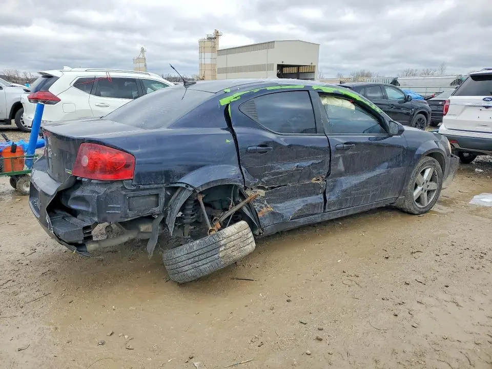 2011 DODGE AVENGER LUX  