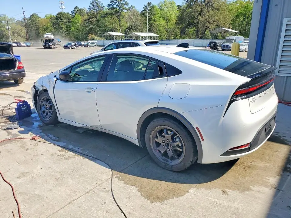 2026 TOYOTA PRIUS LE  