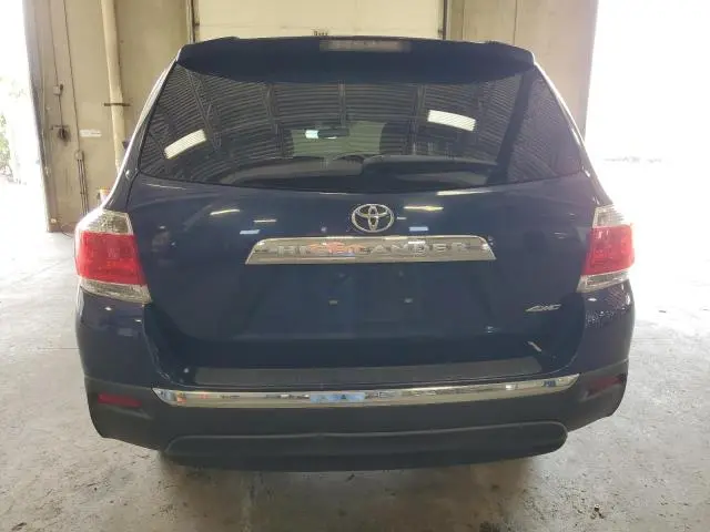 2011 TOYOTA HIGHLANDER BASE  