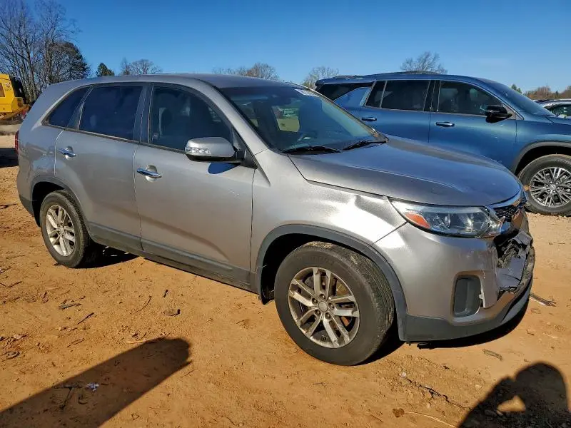 2015 KIA SORENTO LX  