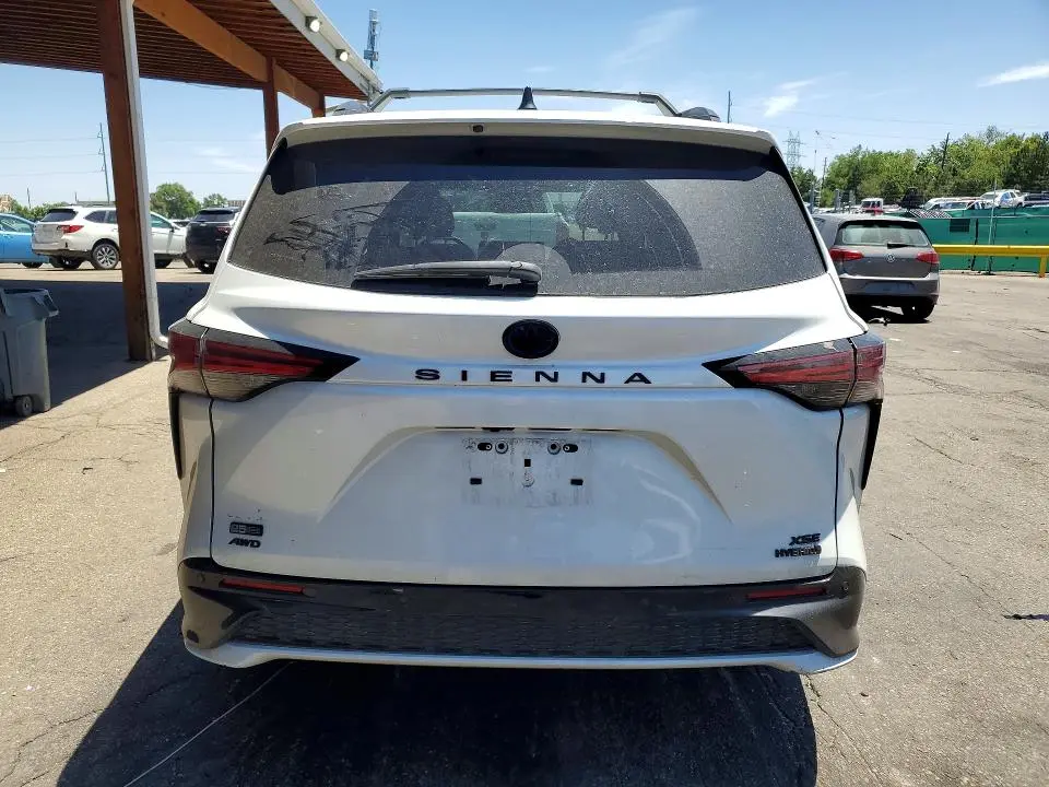 2023 TOYOTA SIENNA 25TH ANNIVERSARY EDITION  