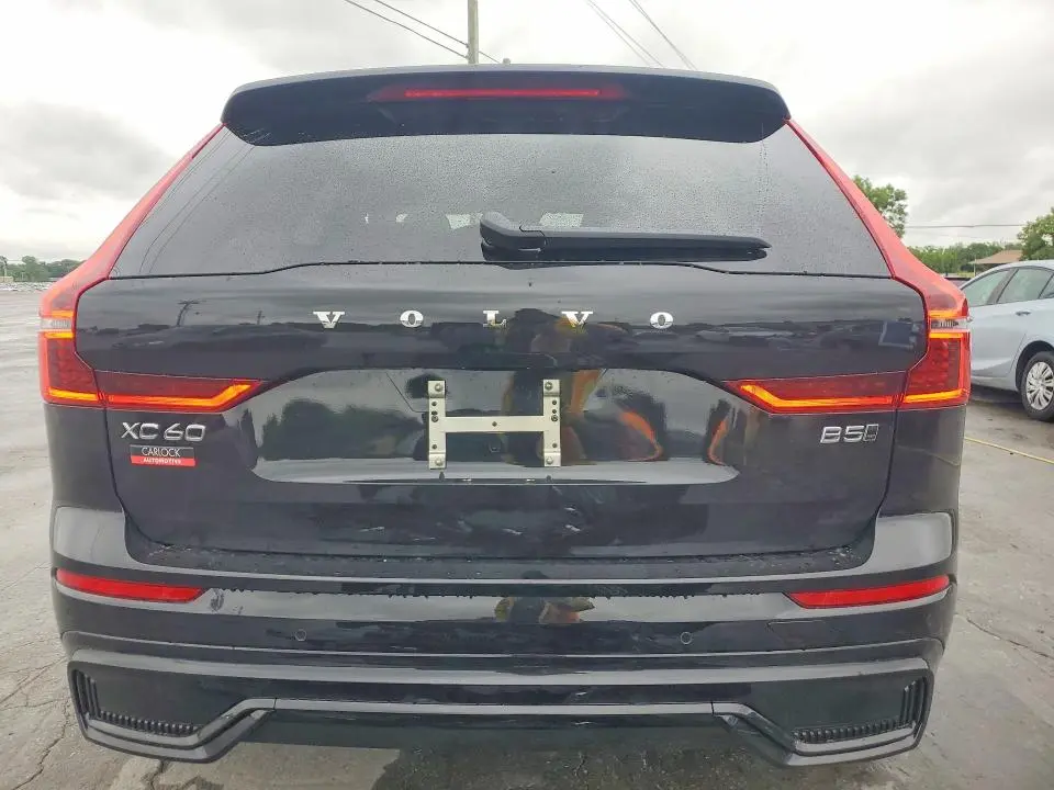 2026 VOLVO XC60 CORE  