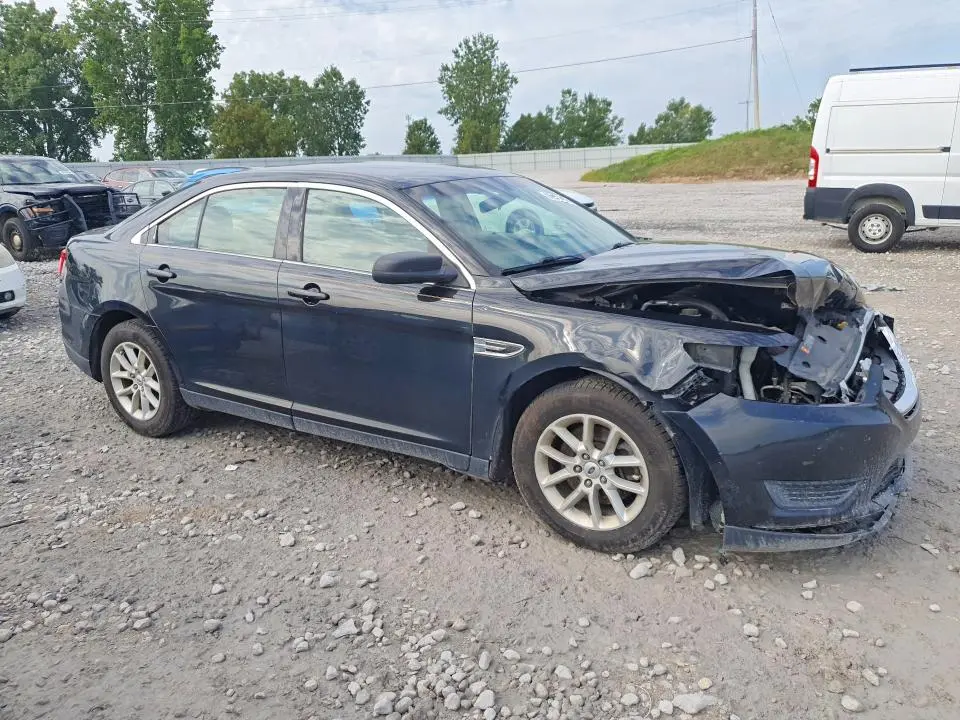 2013 FORD TAURUS SE  