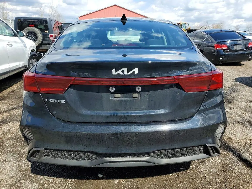 2022 KIA FORTE FE  