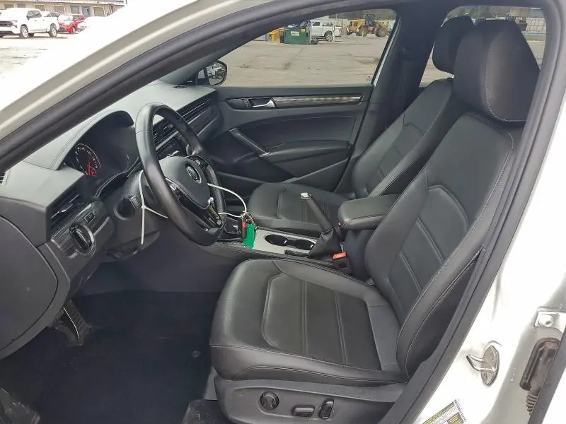 2022 VOLKSWAGEN PASSAT R-LINE  