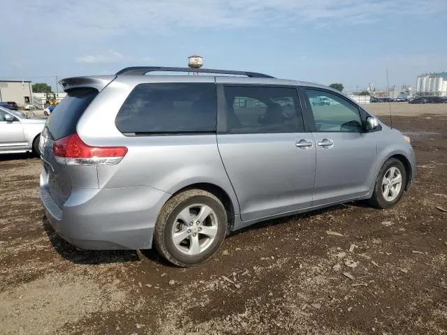 2011 TOYOTA SIENNA LE  