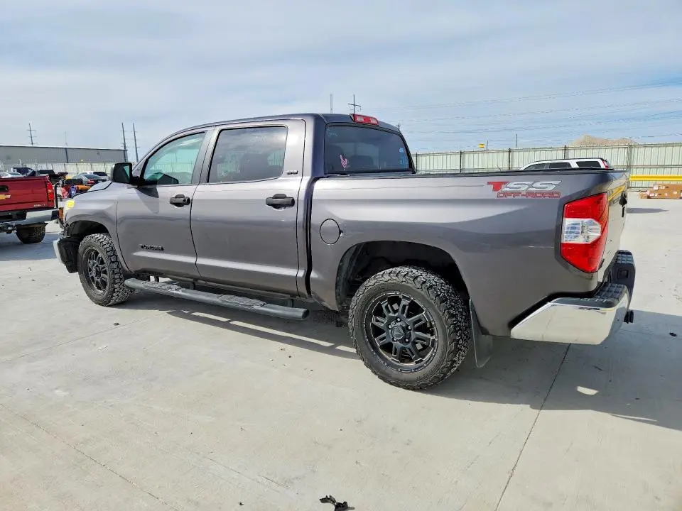 2017 TOYOTA TUNDRA SR5  