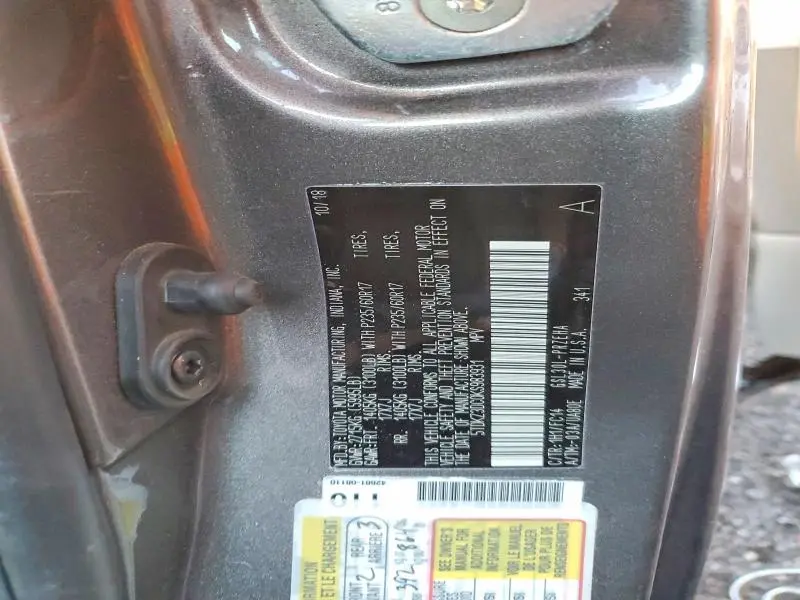 2019 TOYOTA SIENNA LE 8-PASSENGER  