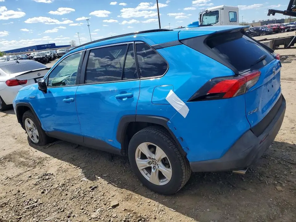 2021 TOYOTA RAV4 LE  