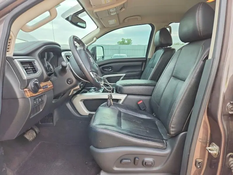 2017 NISSAN TITAN SL  