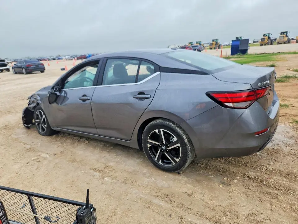 2024 NISSAN SENTRA SV  