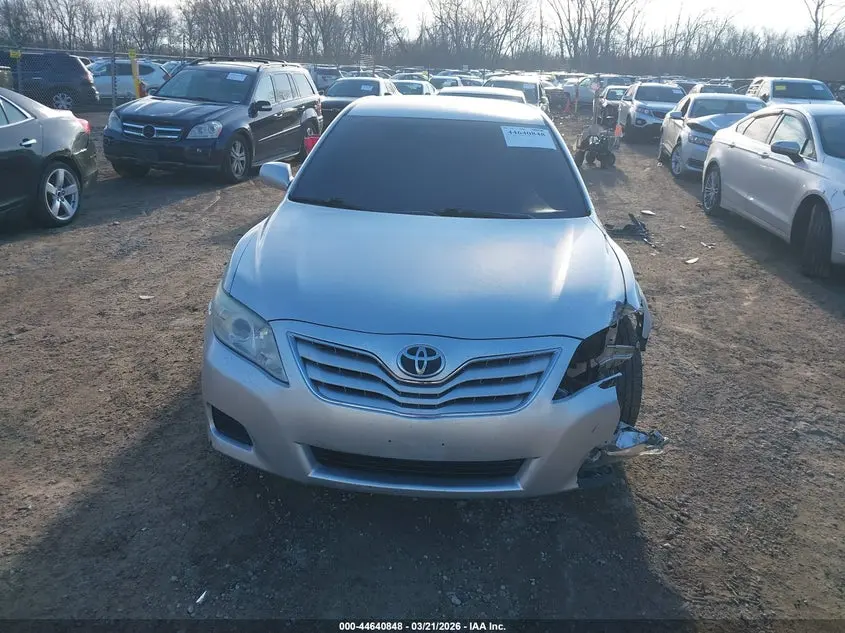 2011 TOYOTA CAMRY LE