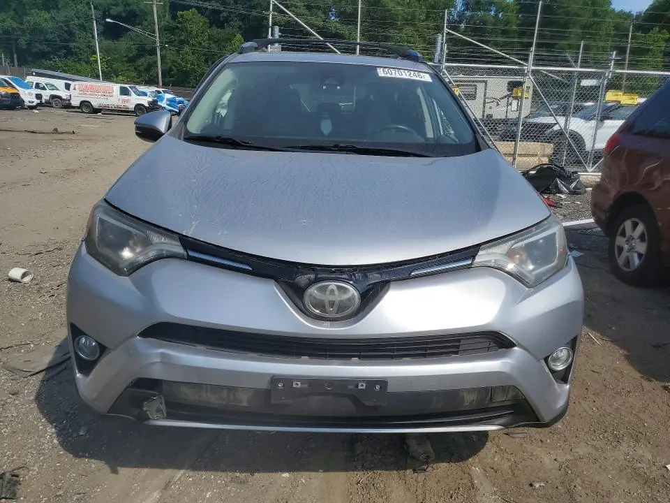 2017 TOYOTA RAV4 XLE  
