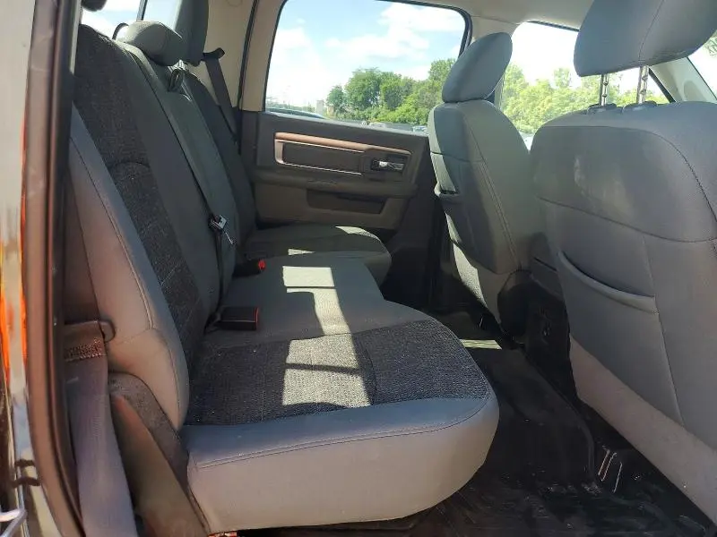 2018 RAM 1500 SLT  