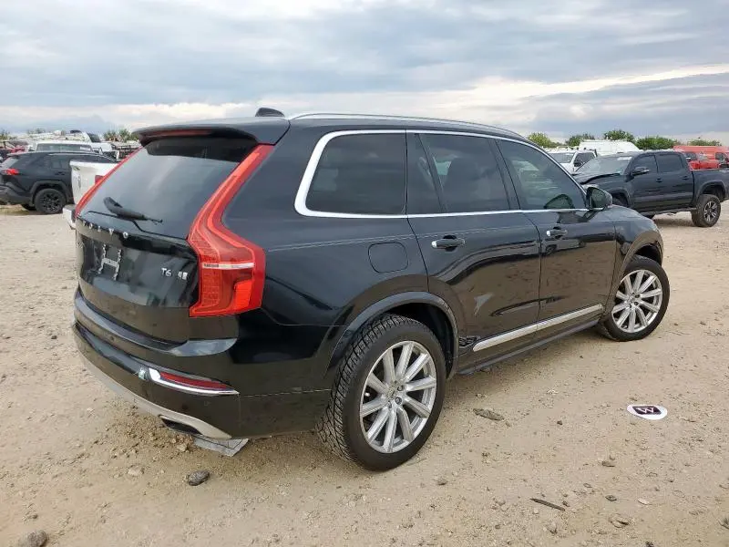 2016 VOLVO XC90 T6  