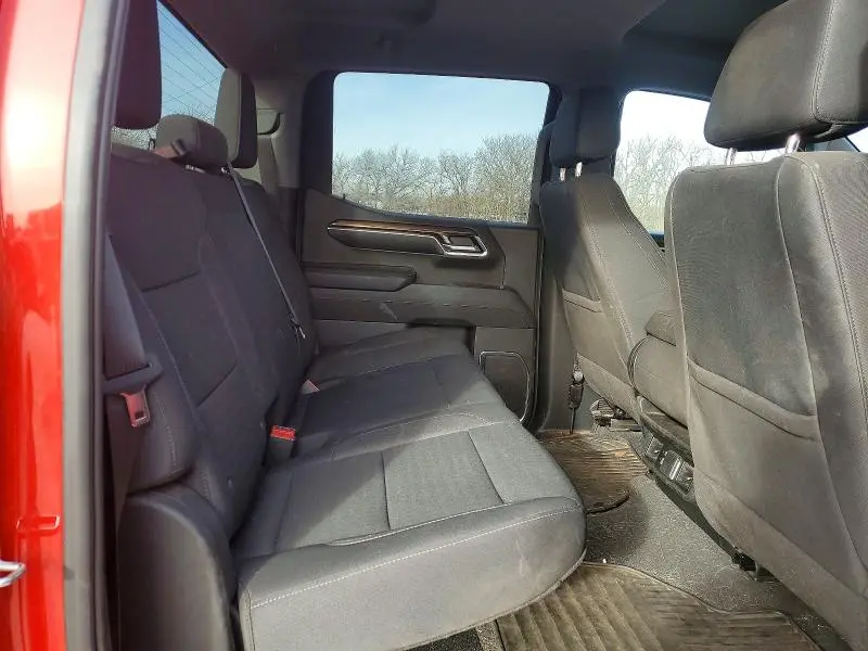 2024 CHEVROLET SILVERADO K1500 LT  