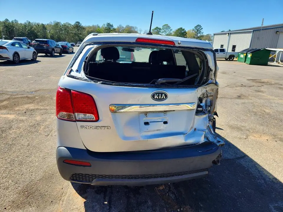 2011 KIA SORENTO LX  