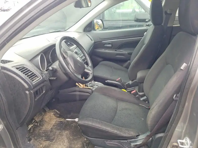 2015 MITSUBISHI RVR SE  