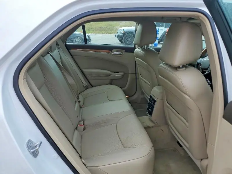 2014 CHRYSLER 300C   