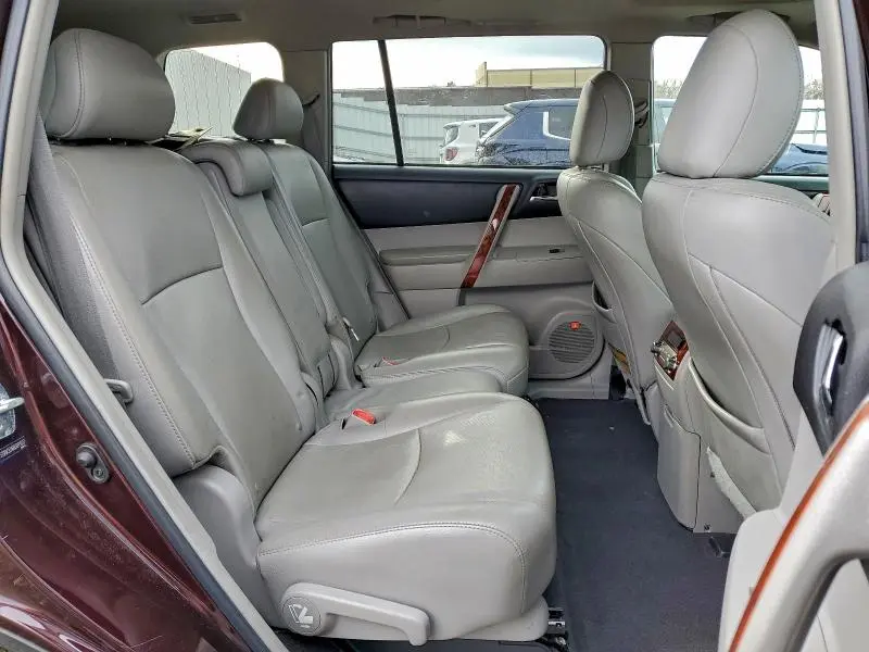 2011 TOYOTA HIGHLANDER LIMITED  