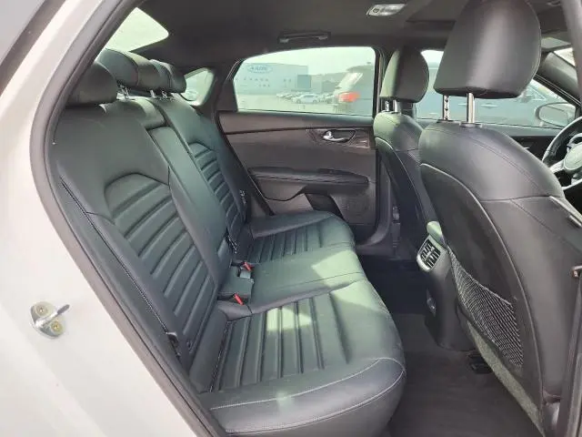 2023 KIA FORTE GT LINE  