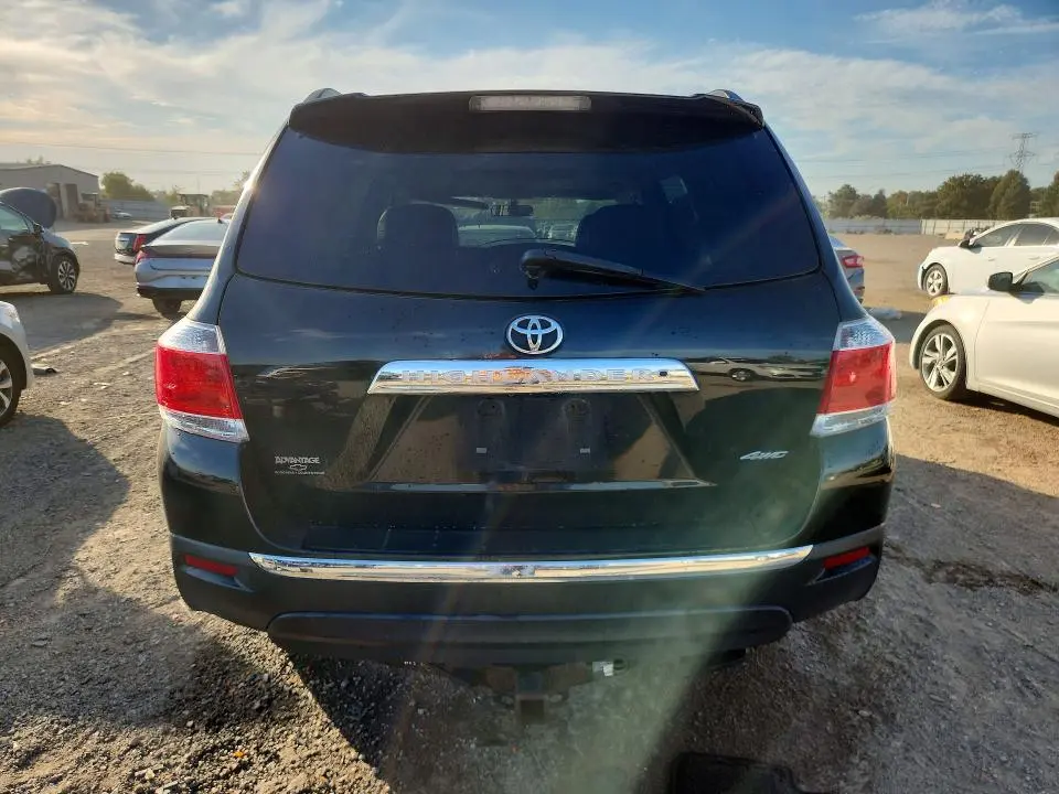 2011 TOYOTA HIGHLANDER BASE  