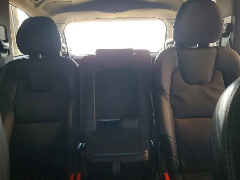 2016 VOLVO XC90 T6  