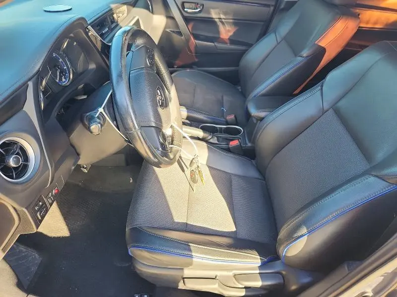 2018 TOYOTA COROLLA SE  